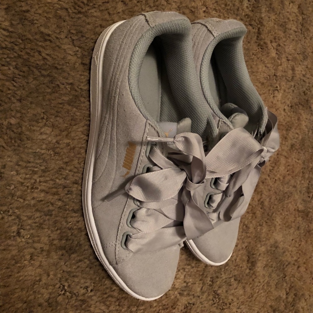 Vikky Ribbon Pumas - Picture 2 of 6